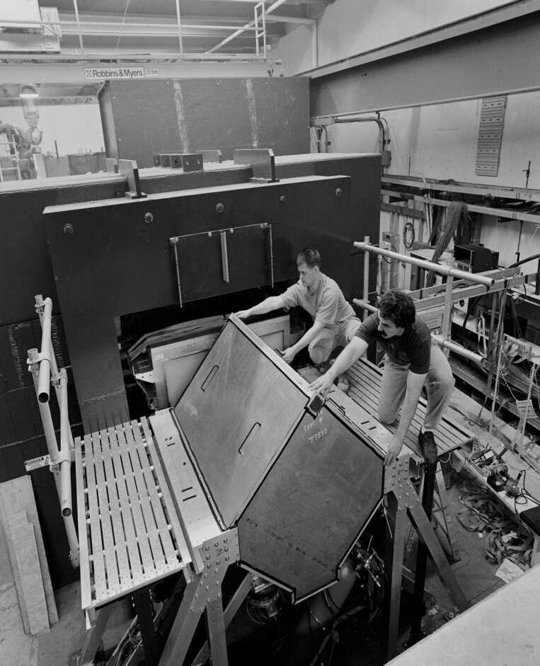 2000 TAU NEUTRINO HAS BEEN FOUND
