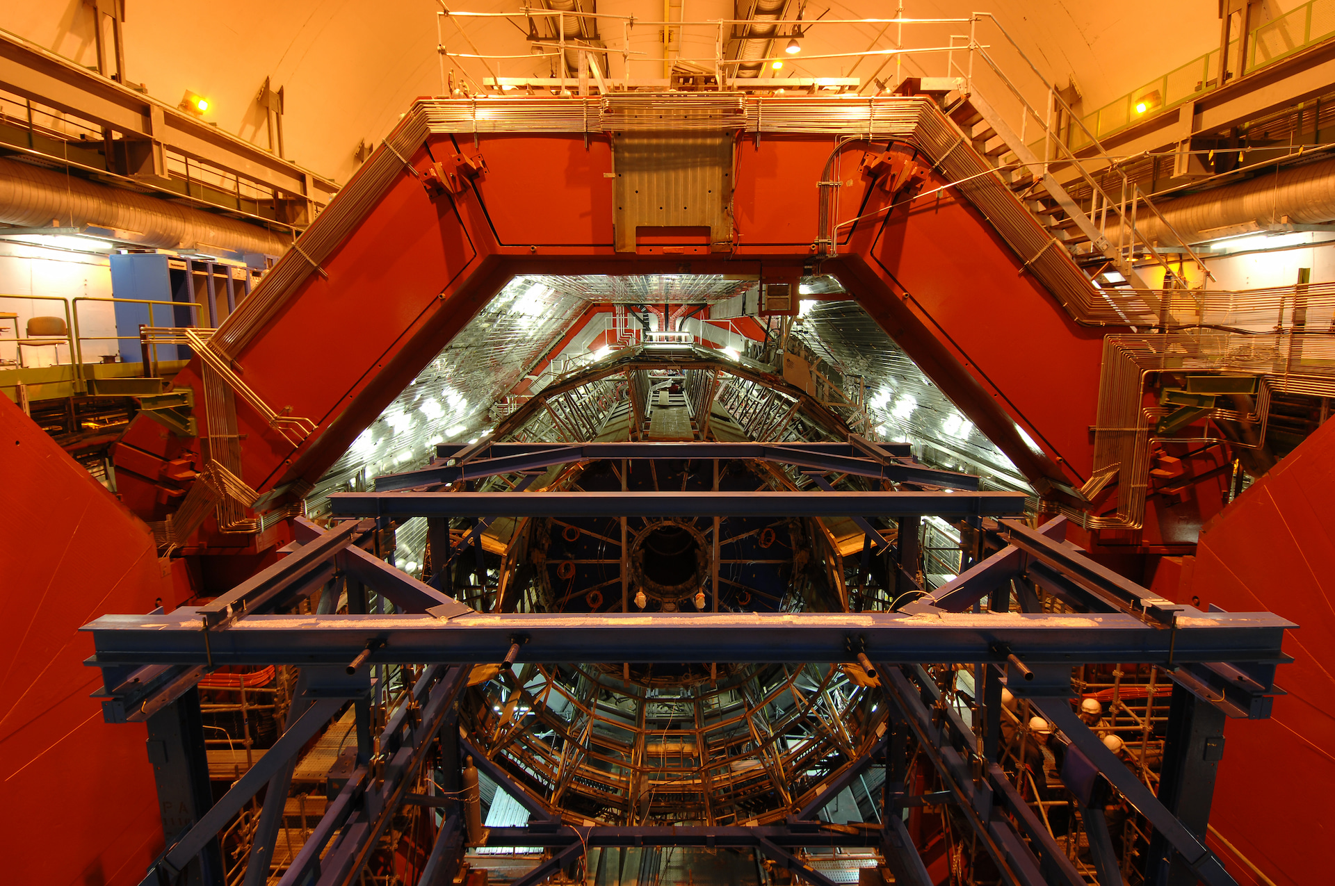 Examining the CMS muon system for sterile neutrinos